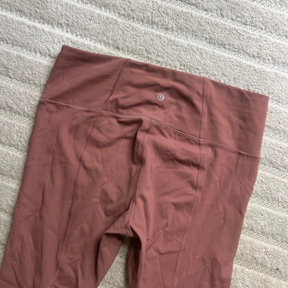 Lululemon Mauve Legging size 10 Activewear Workout Sportswear Yoga Athletics